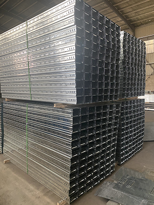 在工程中大家都會(huì)選擇熱浸鋅橋架的原因是什么？